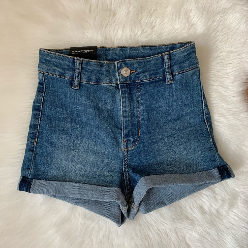 NWT H&M high waisted denim shorts US2